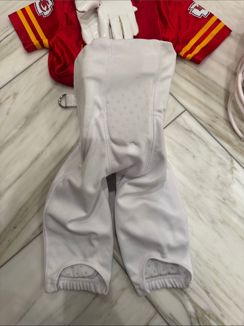 NFL Kids Travis Kelsey Football Kansas City Chiefs Football Costume size 4T - Picture 10 of 17